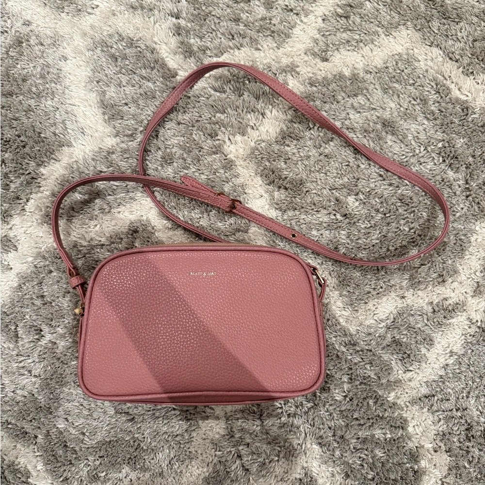 Matt & Nat Crossbody Bag in Rose Pink